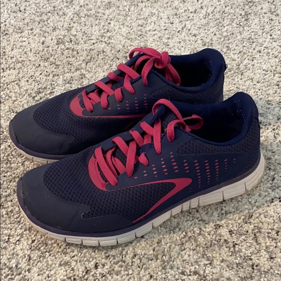 danskin athletic shoes
